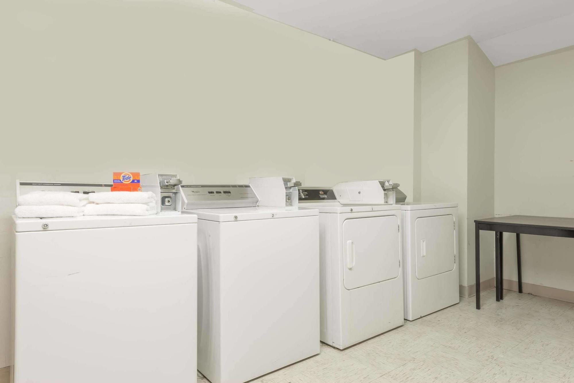 Microtel Inn & Suites By Wyndham Philadelphia Airport Luaran gambar